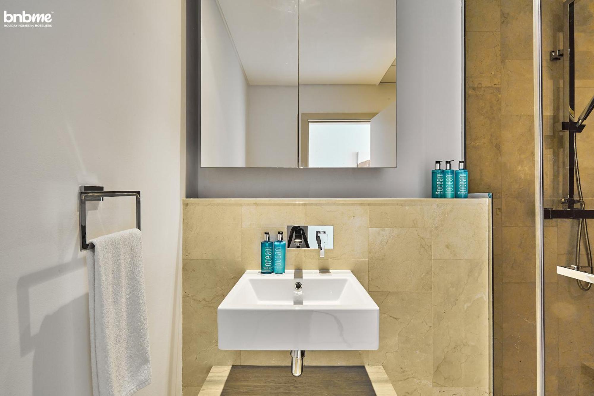 Bnbme - Th8 Palm Hotel Dubai Ngoại thất bức ảnh