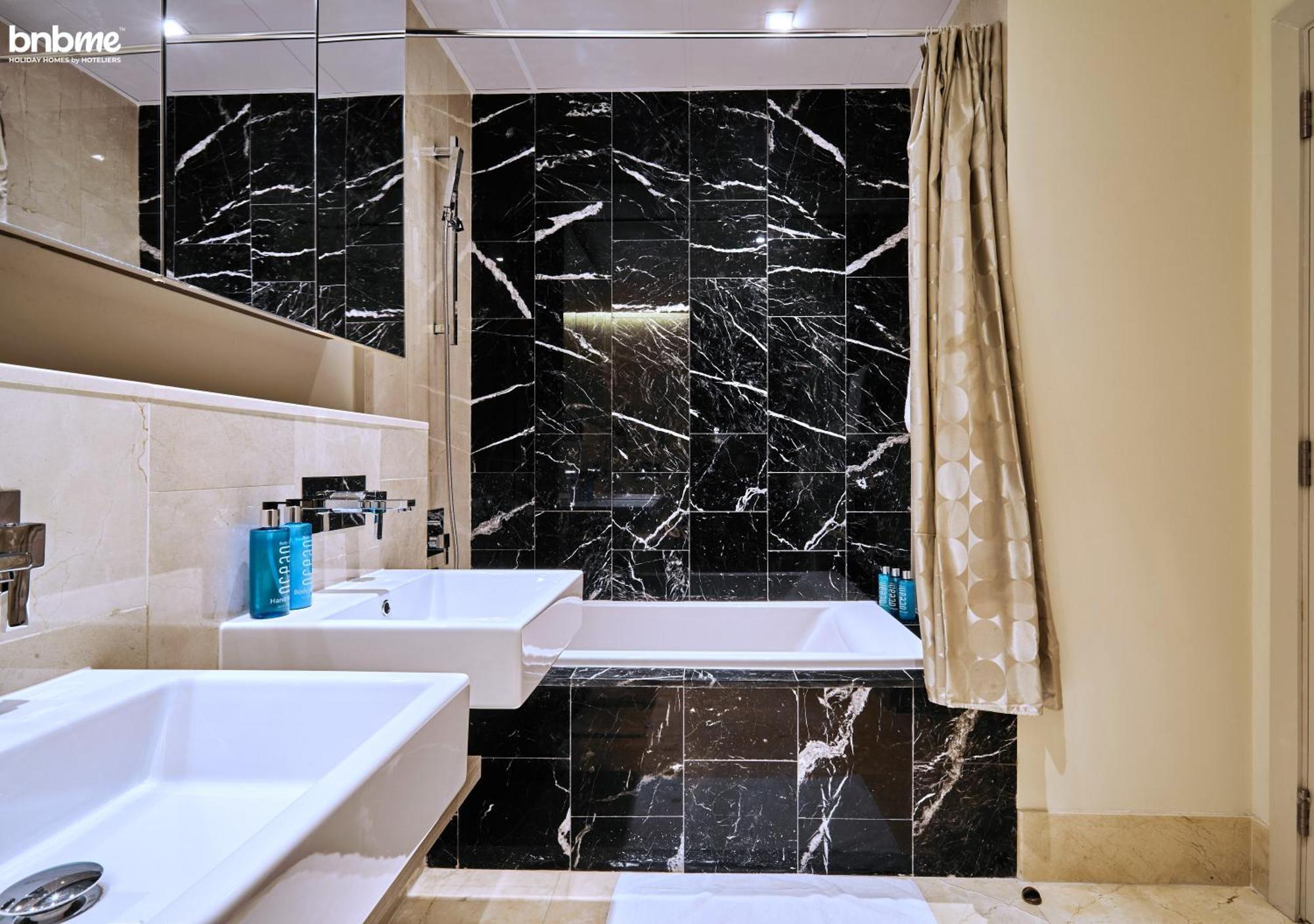 Bnbme - Th8 Palm Hotel Dubai Ngoại thất bức ảnh