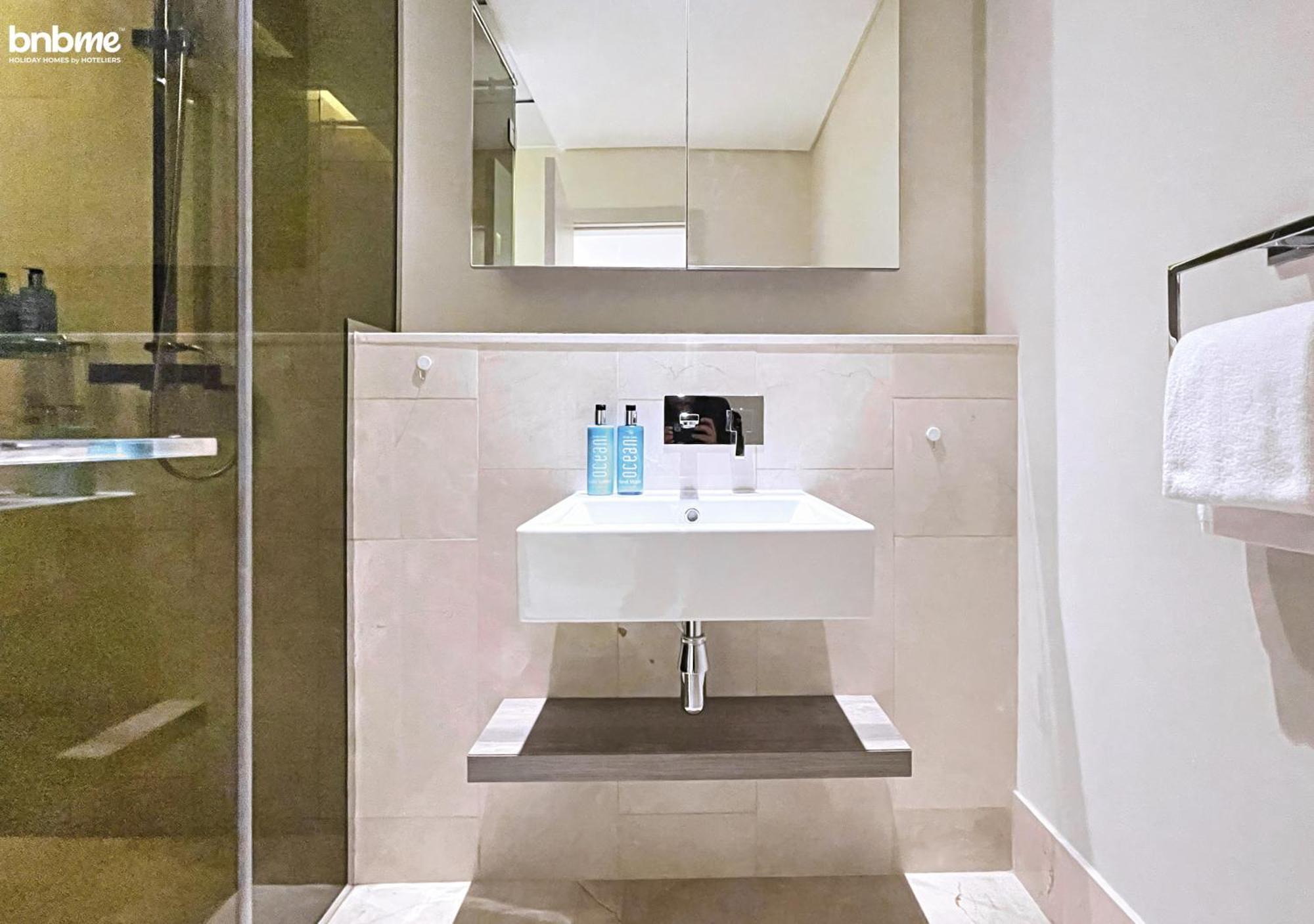 Bnbme - Th8 Palm Hotel Dubai Ngoại thất bức ảnh